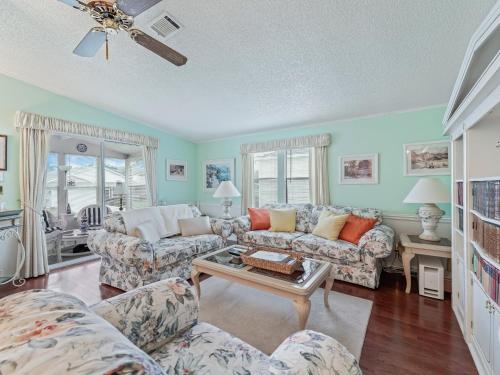 1705 Z1 Village of Orange Blossom Gardens by REMAX Premier in เลดี้ เลค (FL)