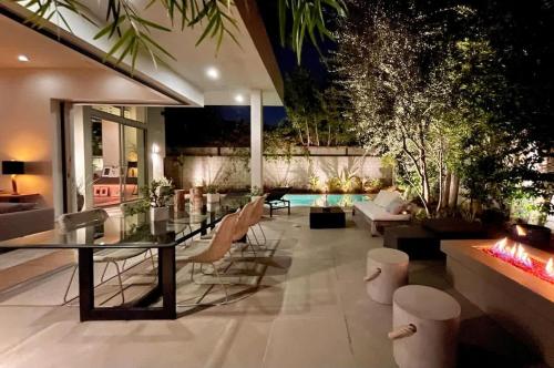 Stunning Home - Pool & Hot Tub - Fire Pit, Los Angeles (fotografie 7)