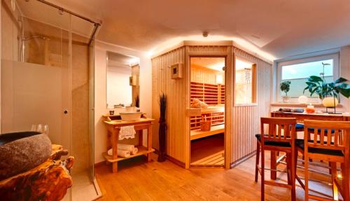 Alpenhof Apartments - image 3