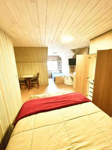 One-Bedroom Suite image 5