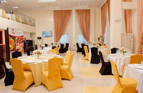King Maya Hotel - image 2