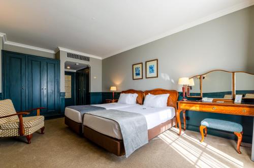 Double or Twin Room image 2