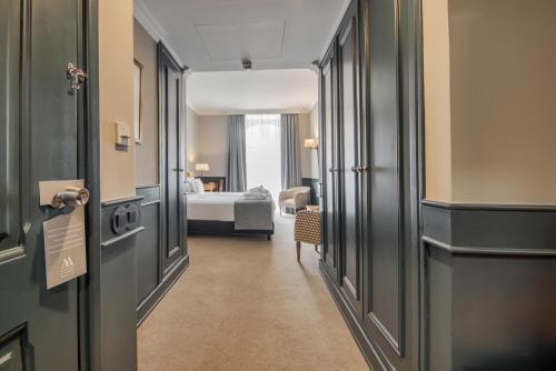 Double or Twin Room with Extra Bed image 2