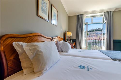 Double or Twin Room with Rossio Square view image 2