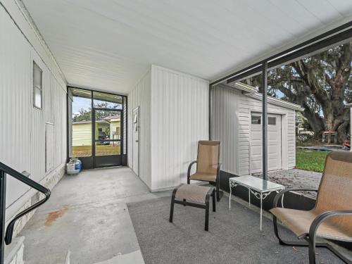 907 Z1 Village of Silver Lake by REMAX Premier in เลดี้ เลค (FL)