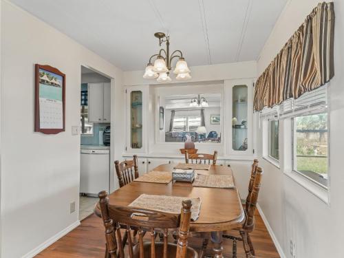 907 Z1 Village of Silver Lake by REMAX Premier in Lady Lake (Florida)