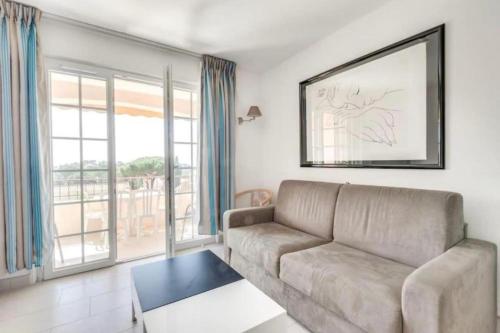 Apartment of 44 m2 with balcony in Saint-Raphael near Lords Traiteur