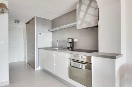 Apartment of 44 m2 with balcony in Saint-Raphael near Lords Traiteur