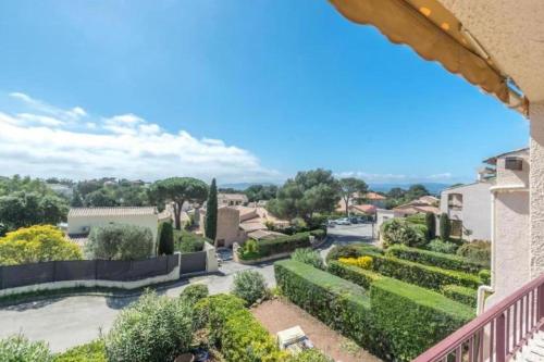 Apartment of 44 m2 with balcony in Saint-Raphael near Lords Traiteur