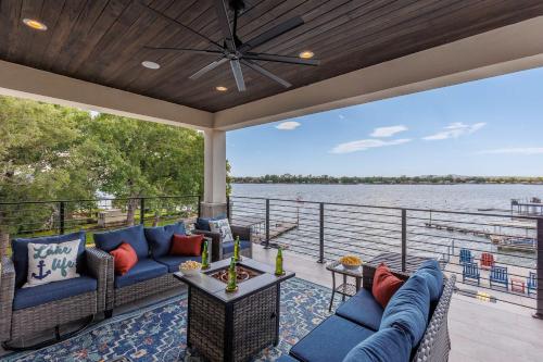 Endless Sunset with Concierge Services in Granite Shoals (TX)