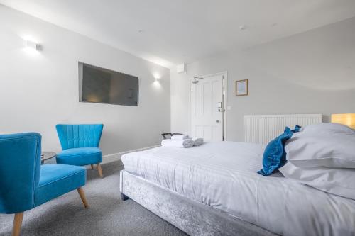 Latimer House - image 3