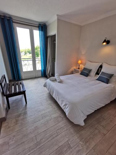 Accommodation in Sadroc