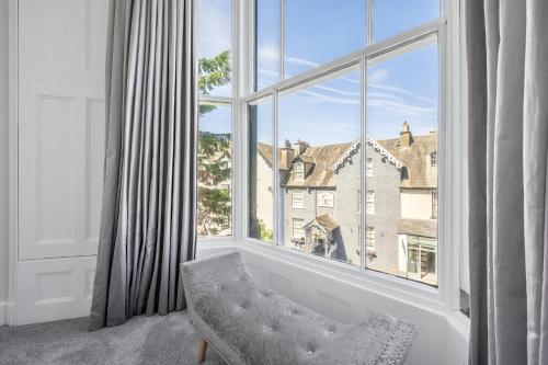 Latimer House - main image