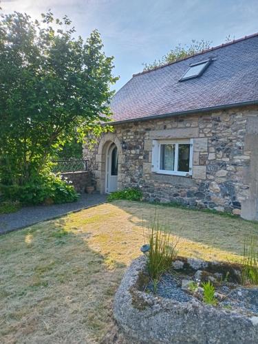 ทางเข้า, Charmante longère bretonne (Charmante longere bretonne) in บูร์บริยัก