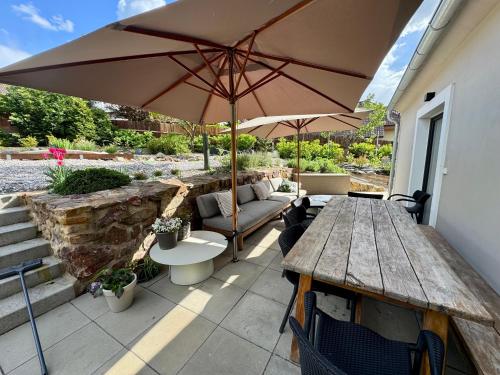 Private house with garden in Novy Jachymov