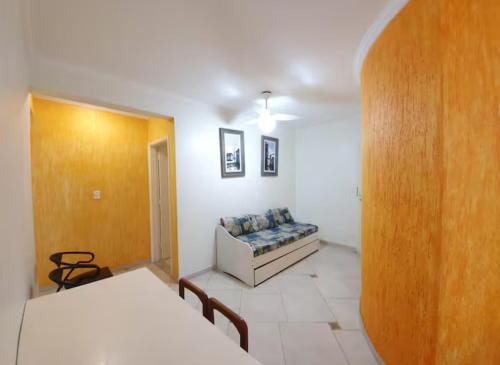 One-Bedroom Apartment image 2