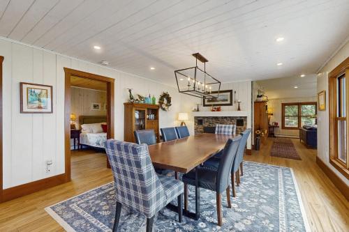 Shore Acres in Isle la Motte, USA