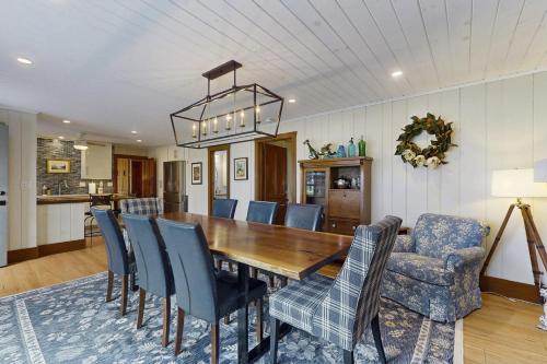 Shore Acres in Isle la Motte (VT)
