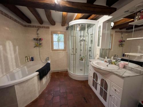 Country house - 75 min to Paris in Châteauneuf-en-Thymerais