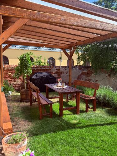 zahrada, Ubytování TradiceJinak (Ubytovani TradiceJinak) in Dolní Dunajovice