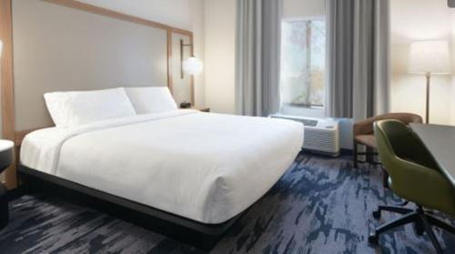 King Room with Sofa Bed - Hearing Accessible