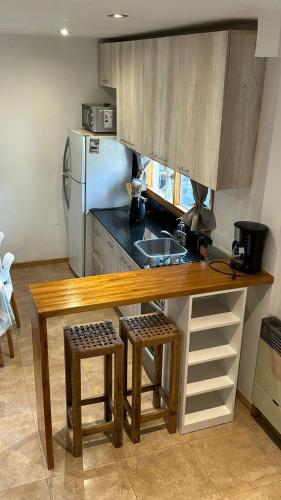 One-Bedroom Apartment image 1