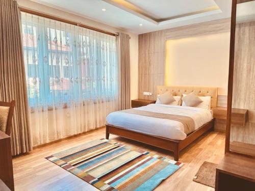 room detail thumbnail 1