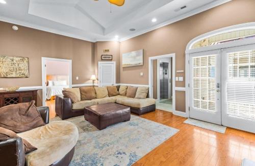 304D Windward Palms 4 Br condo by RedAwning – Myrtle Beach, SC