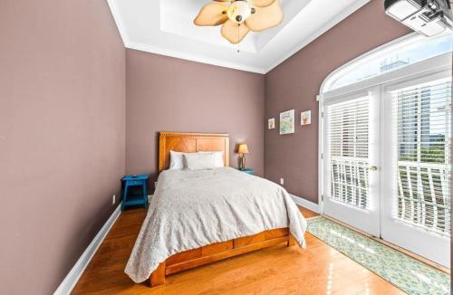 304D Windward Palms 4 Br condo by RedAwning