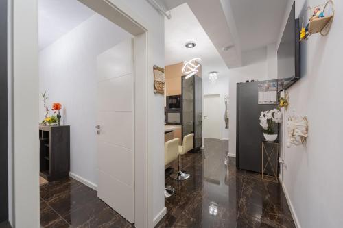 Adela & Robert Home cu piscină și parcare privată, Giroc (zdjęcie 9)