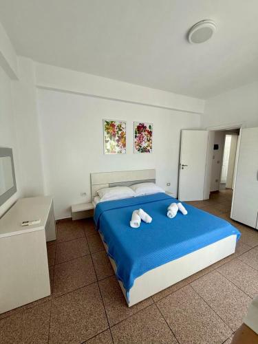 Room, family, balcony