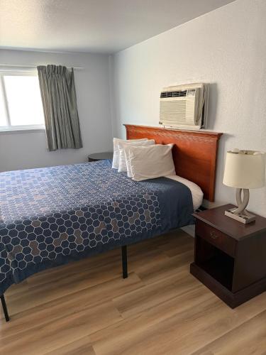 King Room image 10