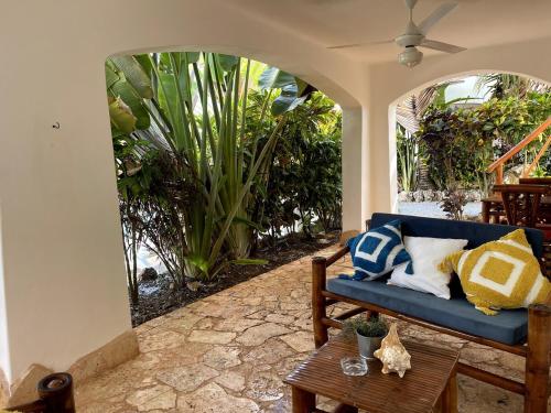 Villa Las Palmeras con piscina en Las Galeras in Las Galeras