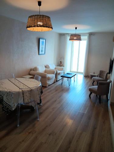 L'Escale chambres privées chez l'habitant JFDL (L'Escale chambres privees chez l'habitant JFDL) in โบนิฟาซิโอ