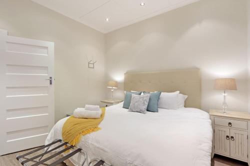 Brighton Court - Self check-in 2 bedrooms beachfront - image 4