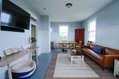 Private Island Getaway - 2BR Cottage in Peaks Island (ME)