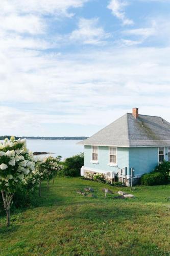 Private Island Getaway - 2BR Cottage - image 14