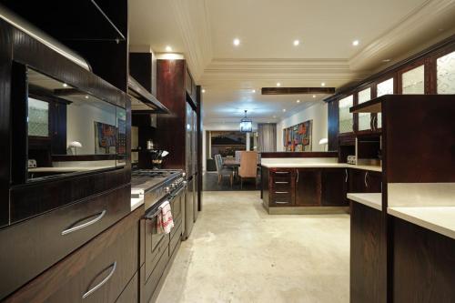 Deluxe Villa image 5