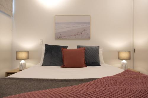 Bowen 19-Apartment near town - main image