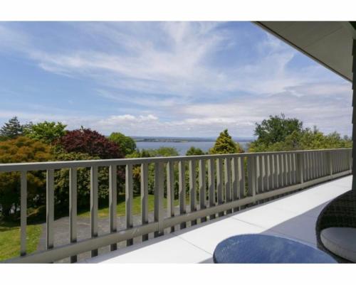 Holiday Home room in Acacia Bay - Lake and Mountain Views