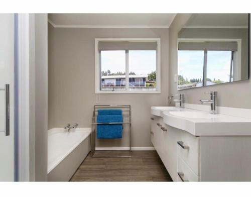 Holiday Home image 5
