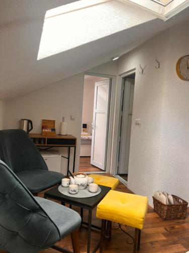 Family Room image 4