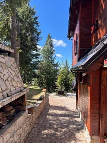Whispering Pines in Šišava