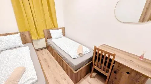 Spacious Rooms - 15 Min from Airport & City Center, 5 Min from Vienna Main-Bus Station EZ 12 in Wien, Österreich