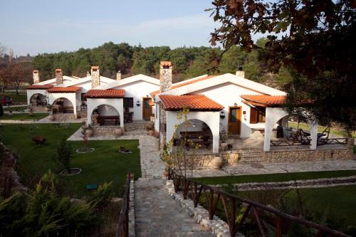 Απολιθωμένο Δάσος Holiday Villas