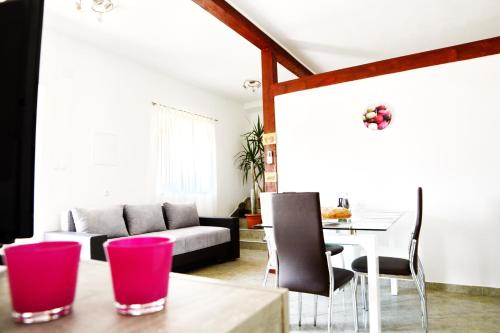  Apartment Babic, Unterkunft in Pridraga