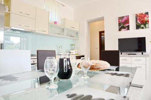 Apartment Babic in Pridraga