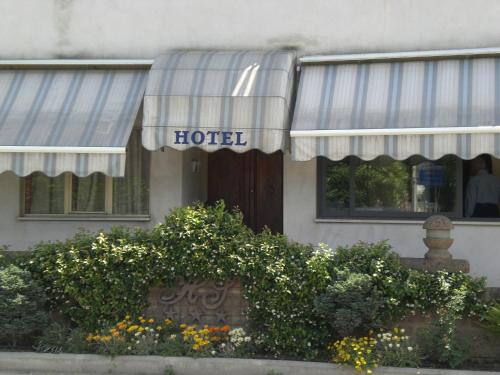 設施, Hotel Sassacci in 希維塔卡斯特拉納