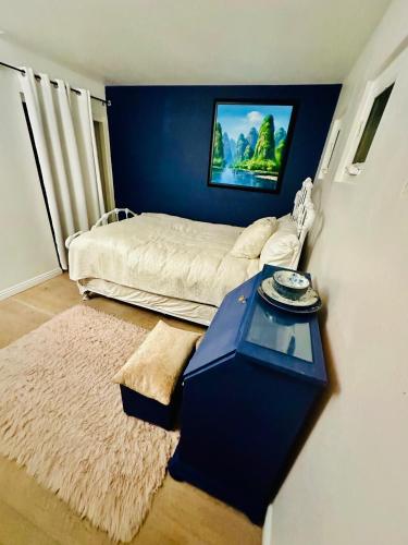 Claudines Room for rent in Santa Barbara CA in Santa Barbara, USA