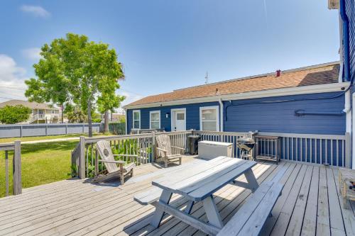 Walk to The Strand Home in Historic Galveston near Vasútmúzeum